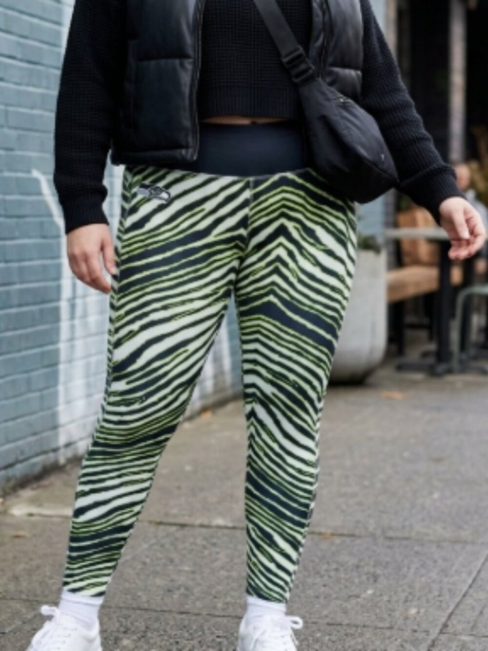 NFL Team Apparel Seahawks Zebra Animal Print Leggings L Game Day Fan Gear Blue